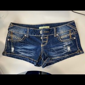 Almost Famous shorts